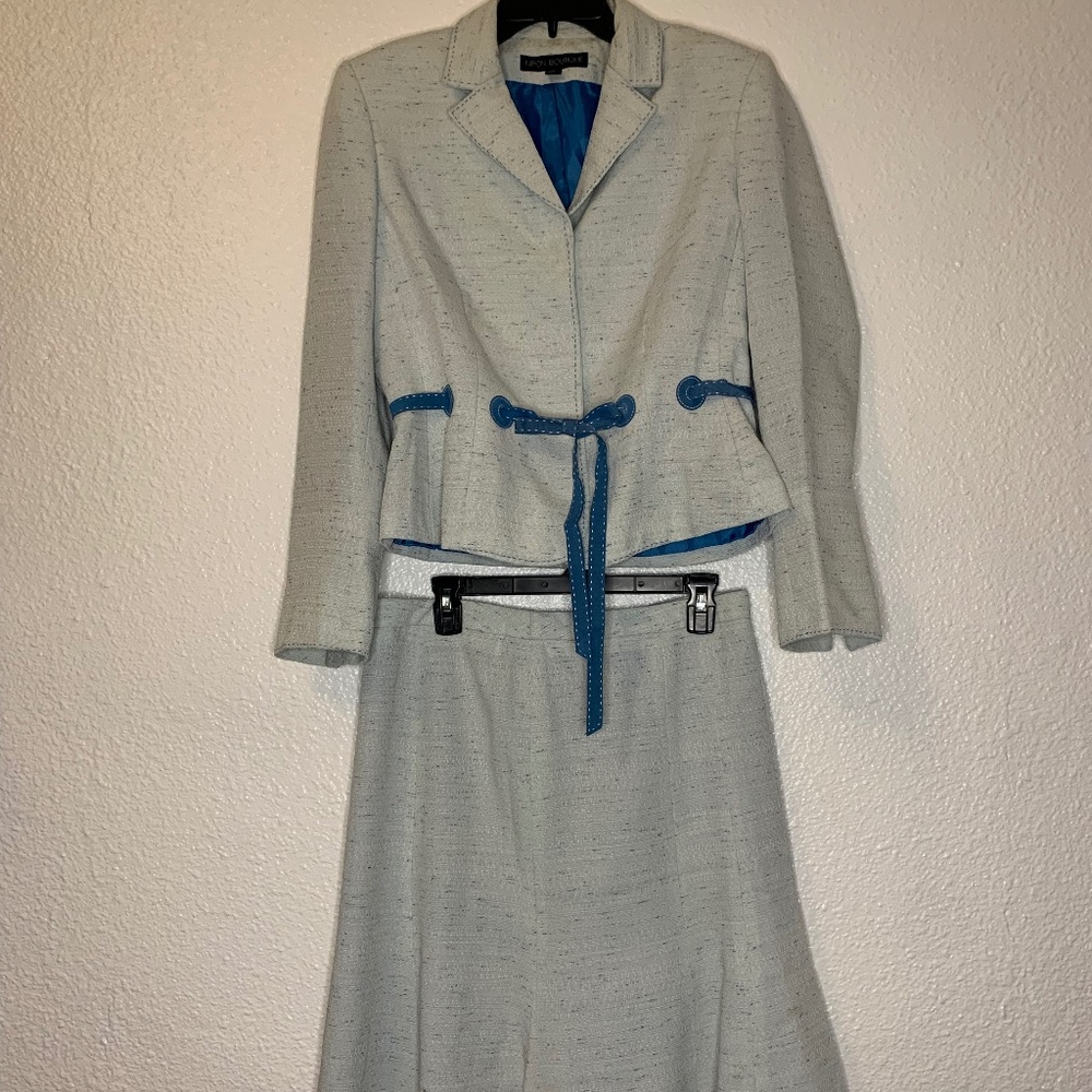 Two-Piece Gray Skirt Suit Set | Cropped Jacket & A-Line Skirt | Career Chic